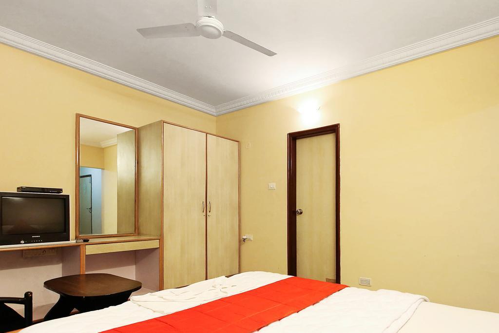 Oyo 4606 Hotel Maple Green Suites Bangalore Esterno foto
