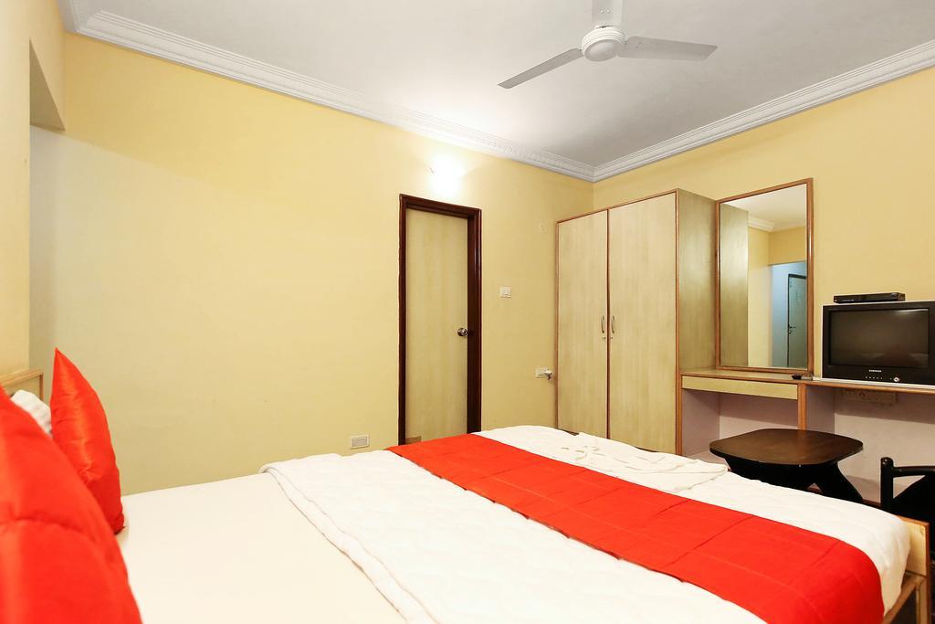 Oyo 4606 Hotel Maple Green Suites Bangalore Esterno foto