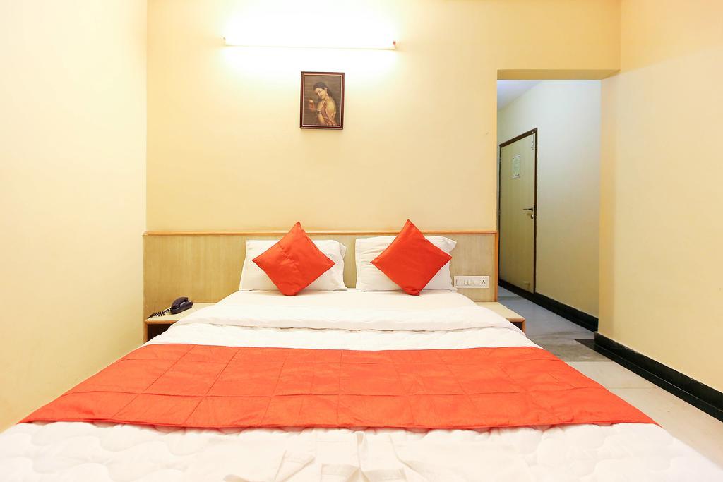 Oyo 4606 Hotel Maple Green Suites Bangalore Esterno foto
