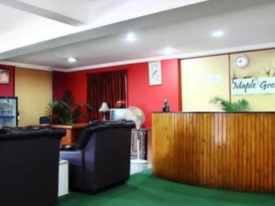Oyo 4606 Hotel Maple Green Suites Bangalore Esterno foto