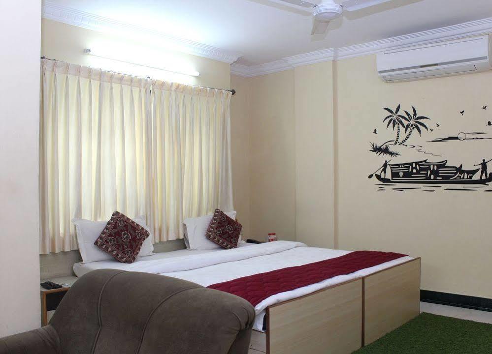 Oyo 4606 Hotel Maple Green Suites Bangalore Esterno foto