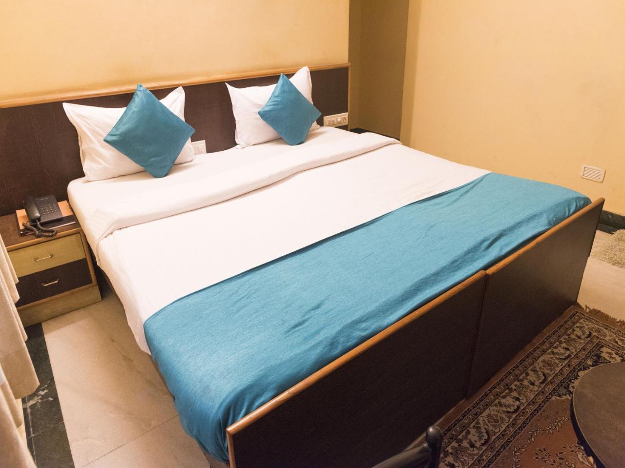 Oyo 4606 Hotel Maple Green Suites Bangalore Esterno foto