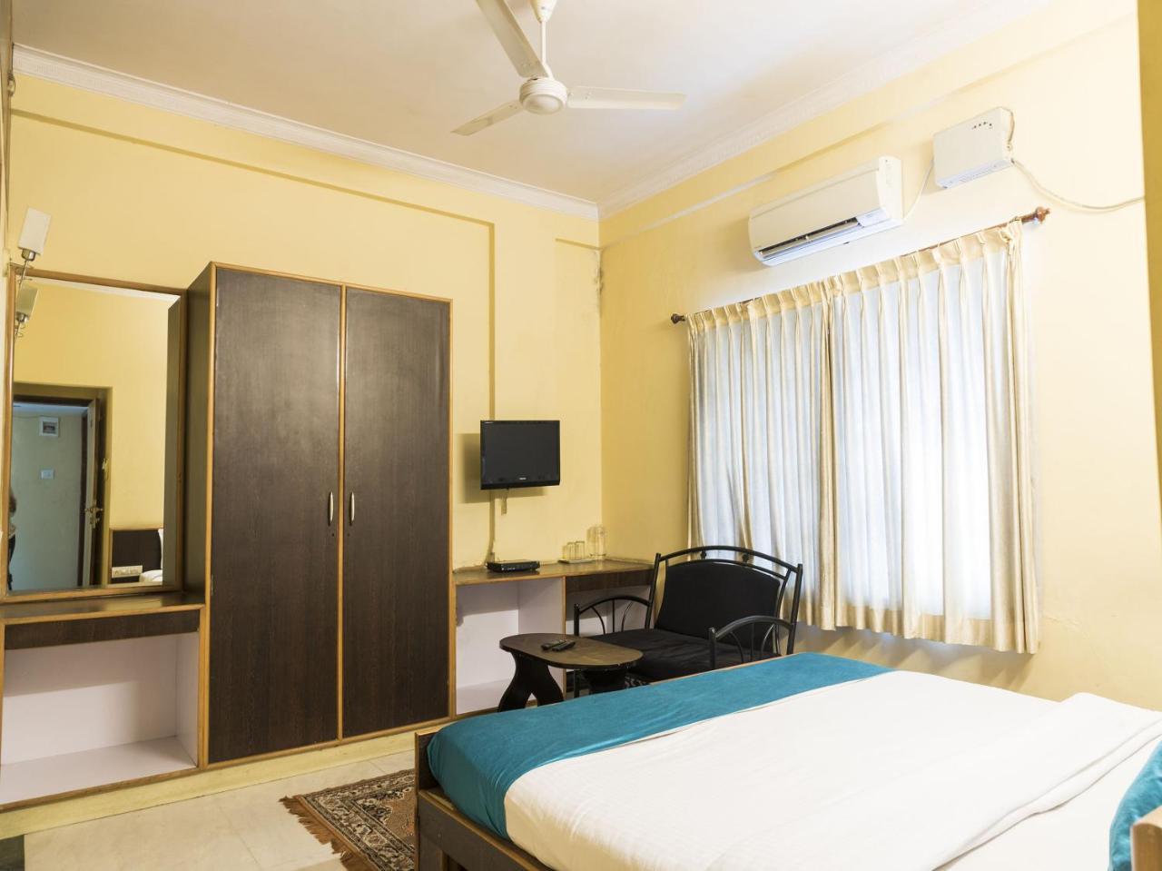 Oyo 4606 Hotel Maple Green Suites Bangalore Esterno foto