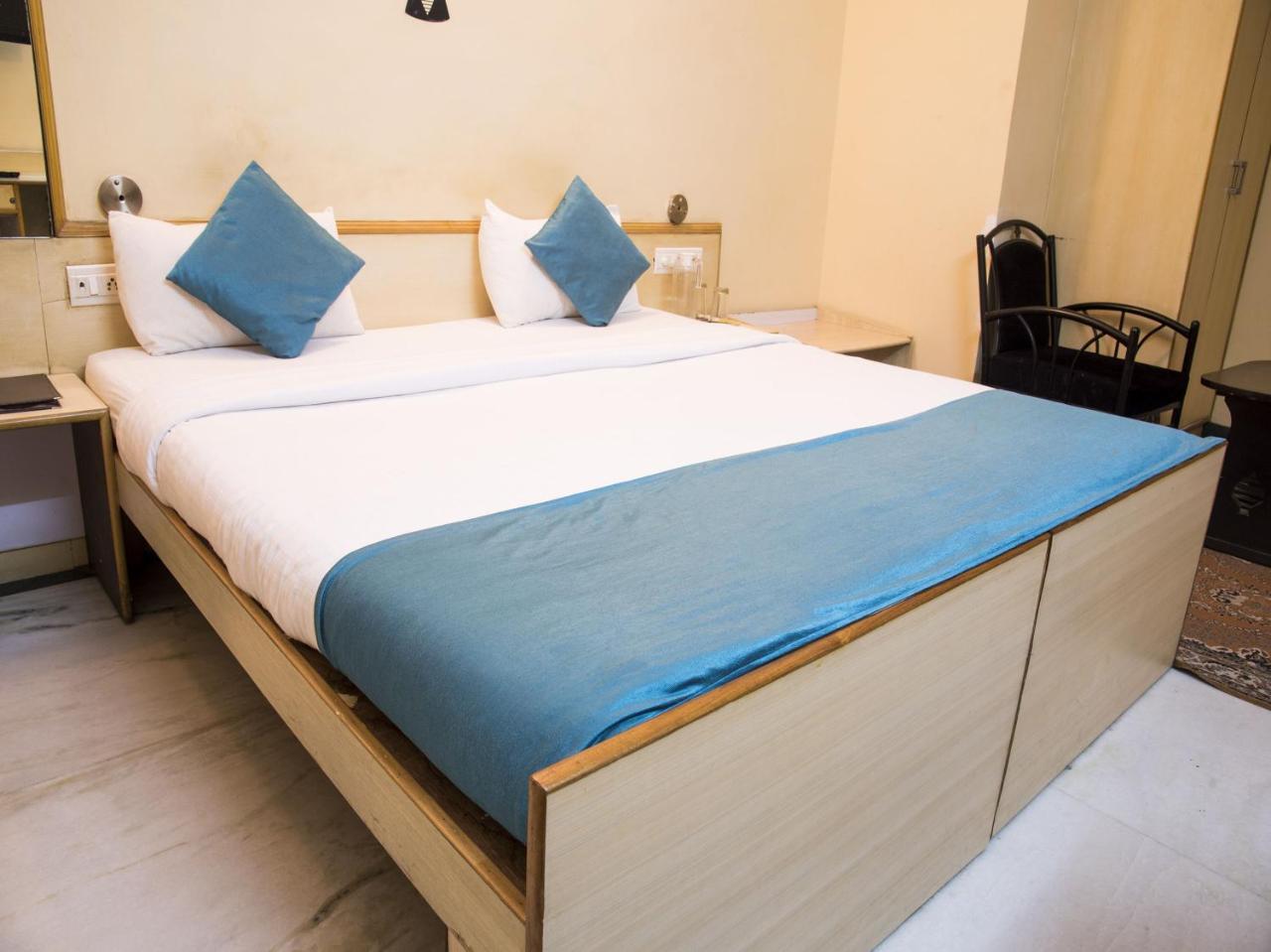 Oyo 4606 Hotel Maple Green Suites Bangalore Esterno foto