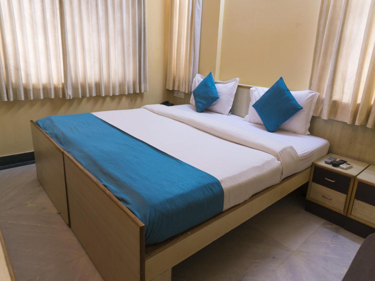 Oyo 4606 Hotel Maple Green Suites Bangalore Esterno foto